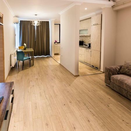 Rose Luxury Apartment Mamaia Buitenkant foto